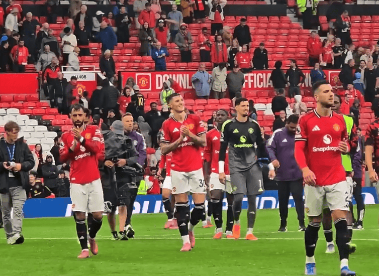 足球联赛即将打响，球迷热情高涨