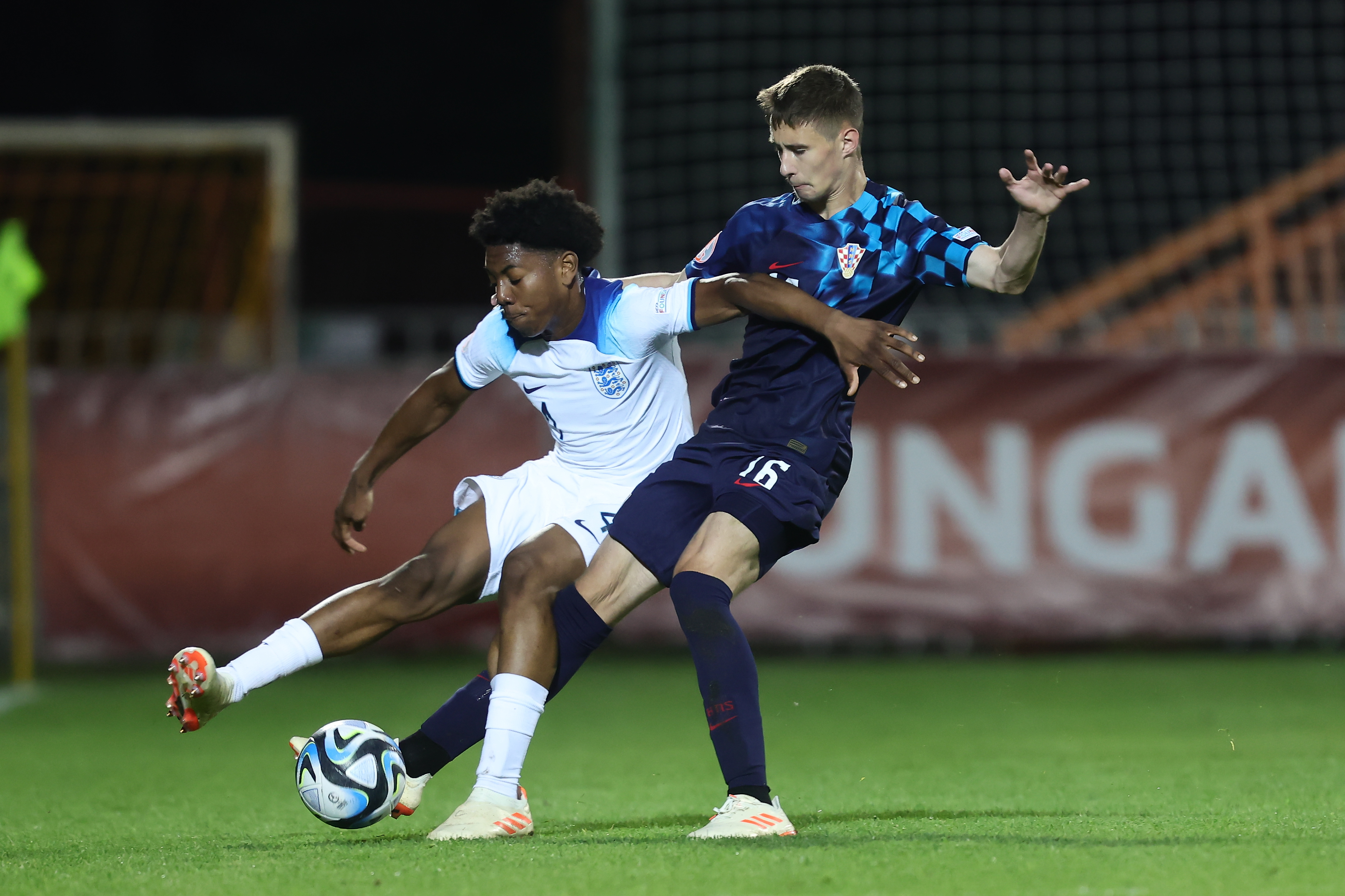 英格兰球队决战克罗地亚,备战有序的简单介绍 英格兰球队决战克罗地亚,备战有序的简单介绍