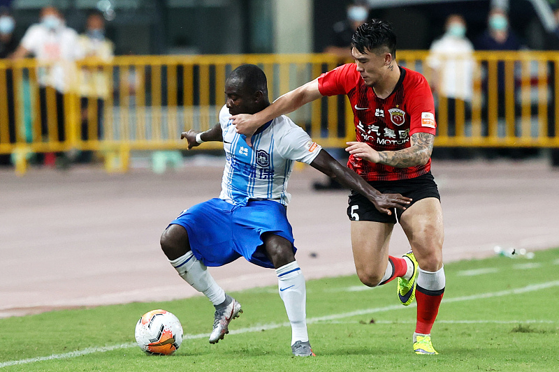 包含维拉利亚尼塞案发恐遭停赛，球队人员情绪低落的词条