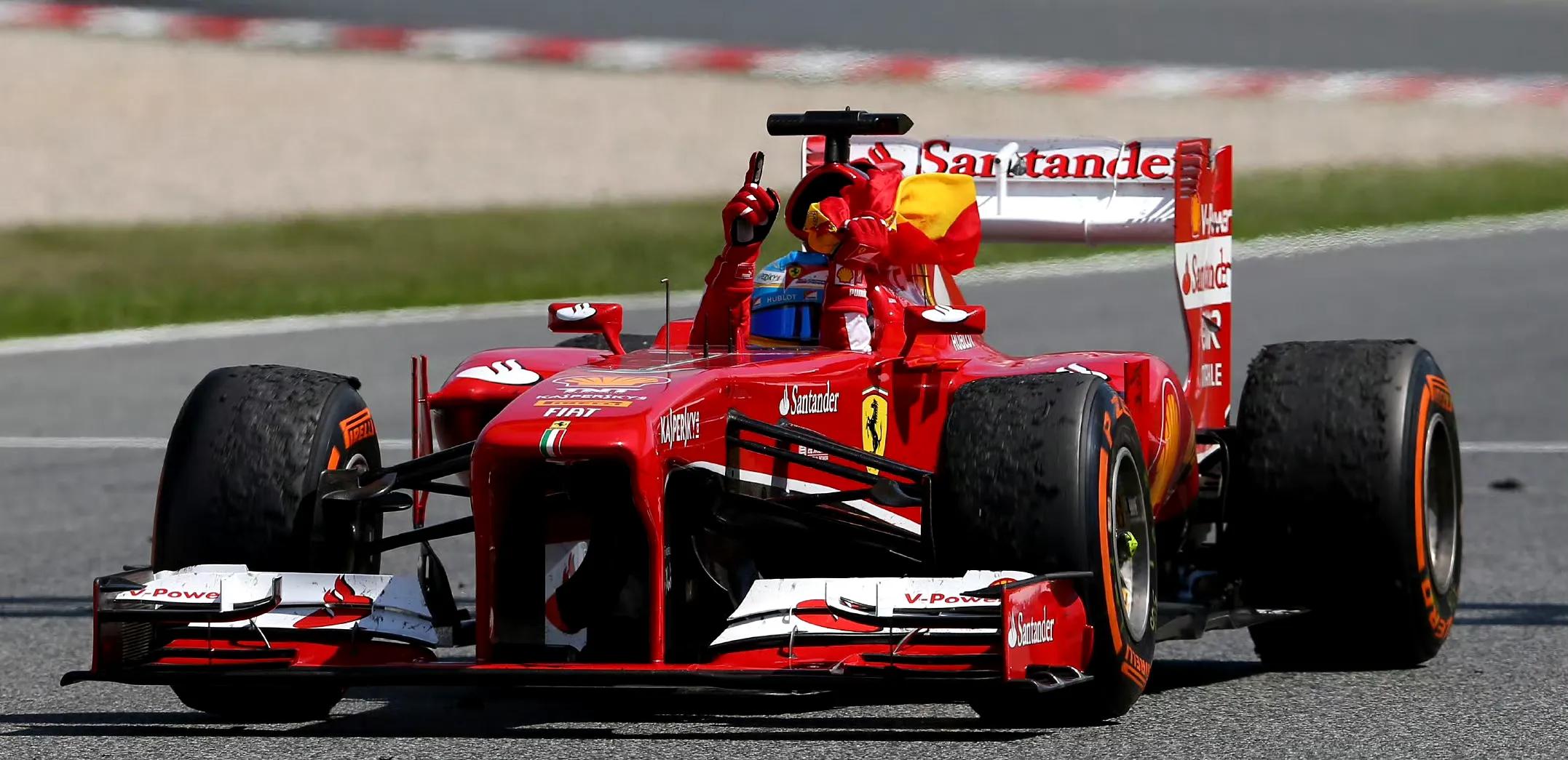 关于红牛车队力克梅赛德斯，阿隆索点燃赛场的信息