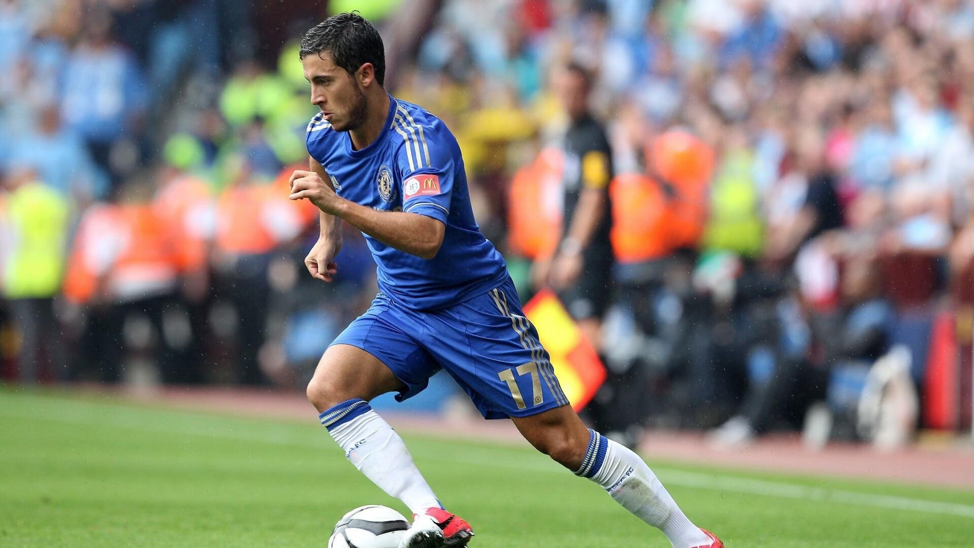 南非压制西班牙，萨卡成为关键先生