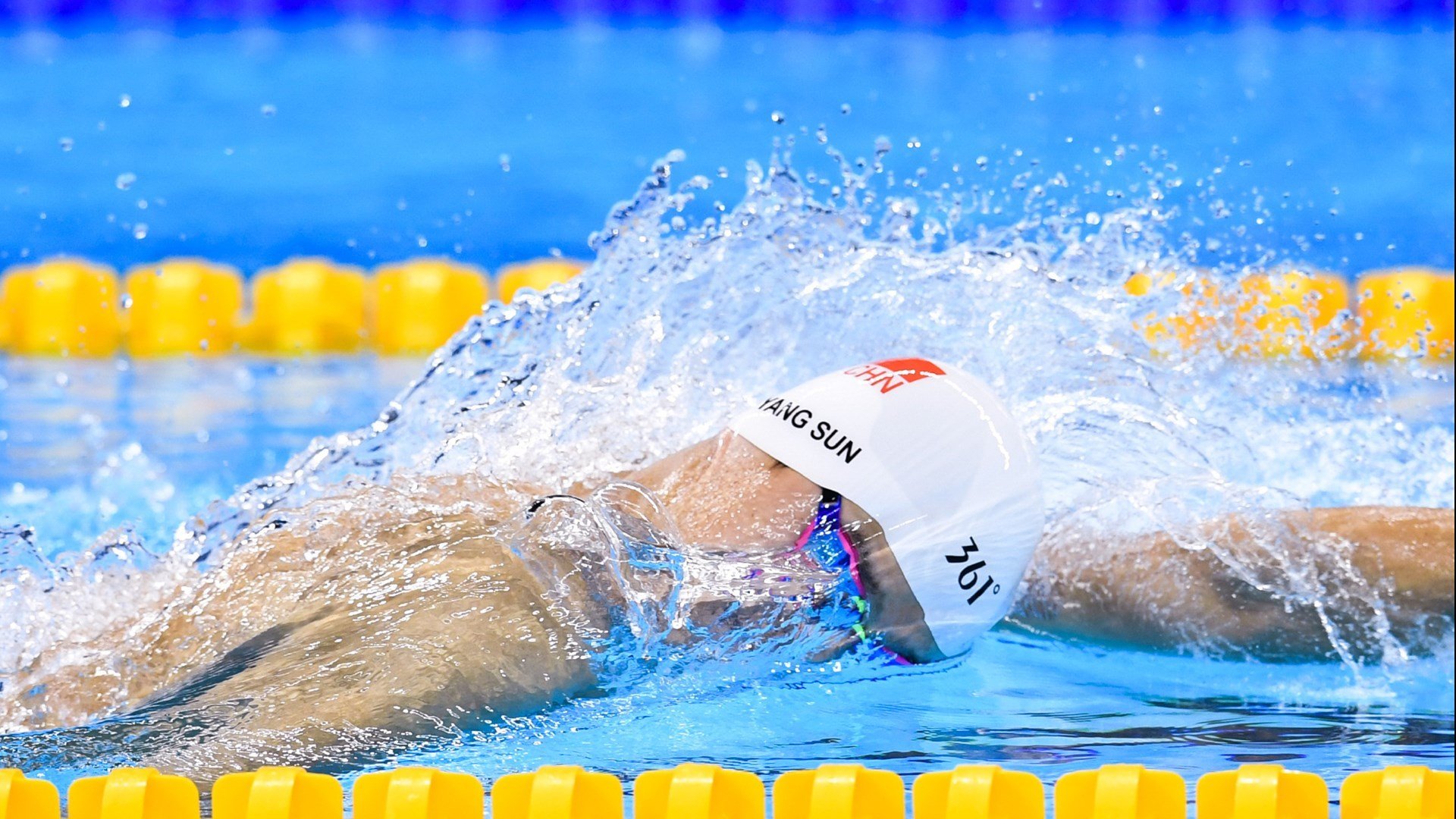 欧冠淘汰赛之夜，努涅斯关键制胜，一球定乾坤